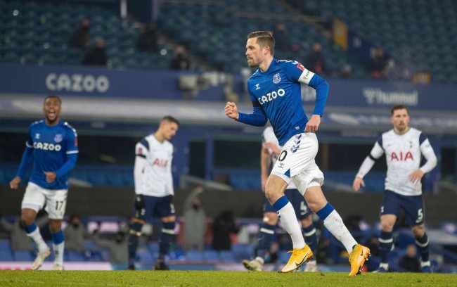 安排与球员 安排与球员