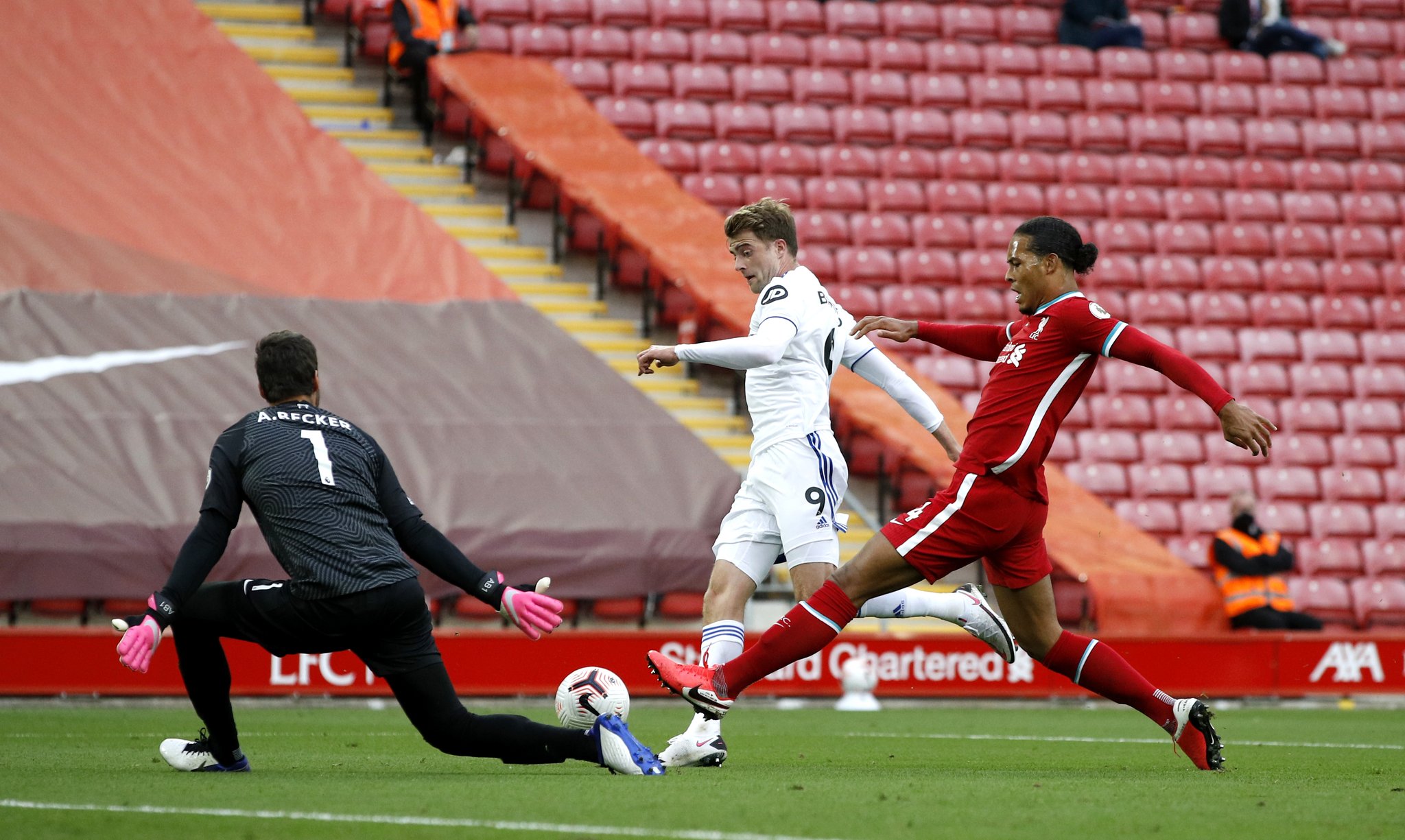 战不仅是对 战不仅是对